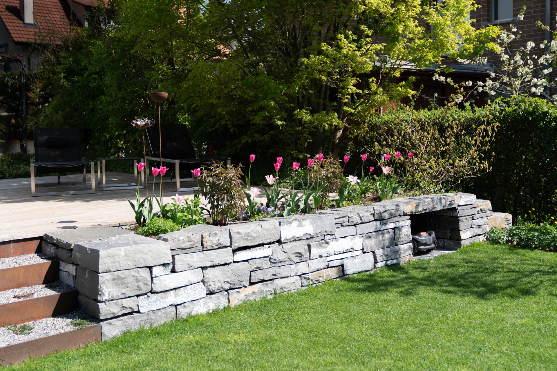 Natursteinmauer für Hangbefestigung & Garten Knechtgarten